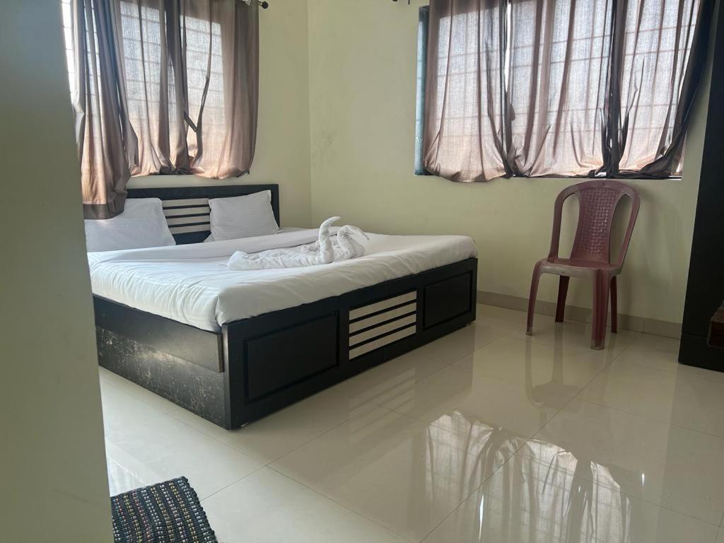 Blue Bell Homestay Lonavala Εξωτερικό φωτογραφία