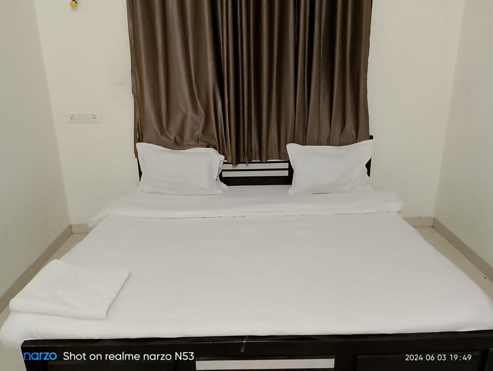Blue Bell Homestay Lonavala Εξωτερικό φωτογραφία