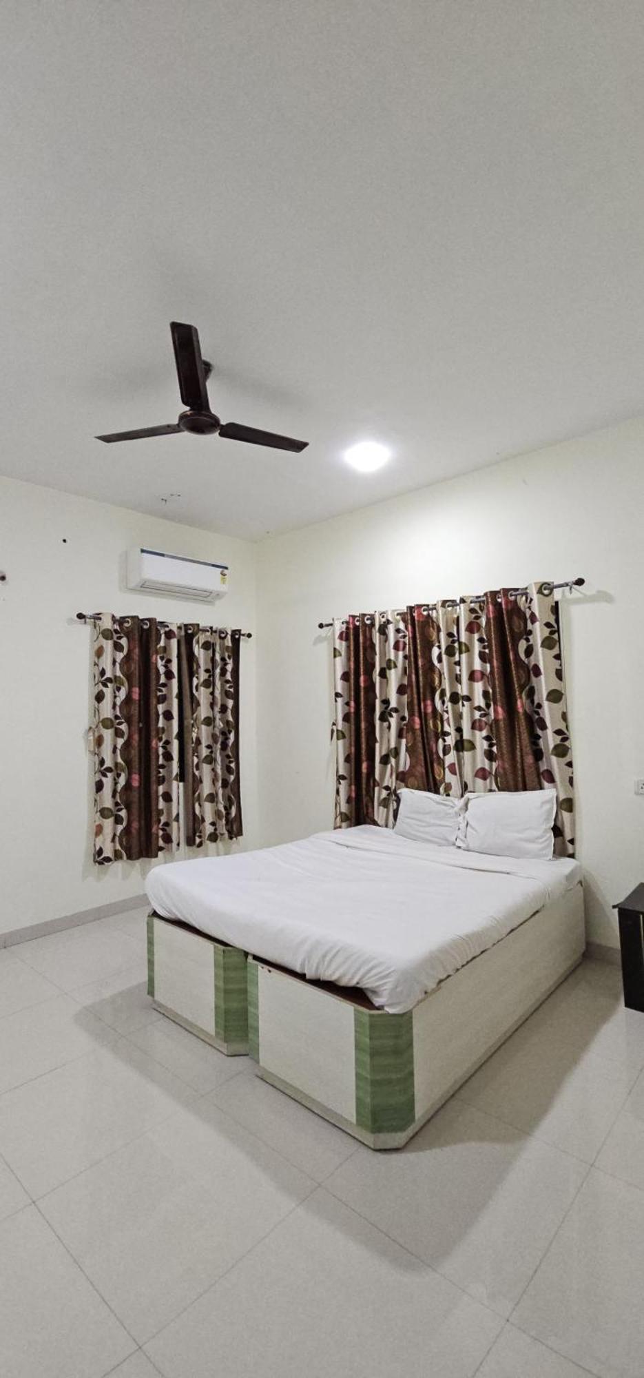 Blue Bell Homestay Lonavala Εξωτερικό φωτογραφία