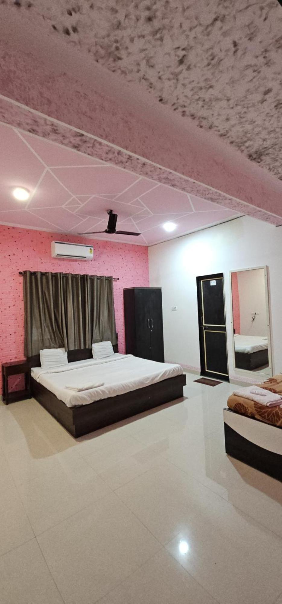 Blue Bell Homestay Lonavala Εξωτερικό φωτογραφία